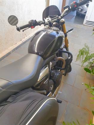 TRIUMPH SPEED 400 